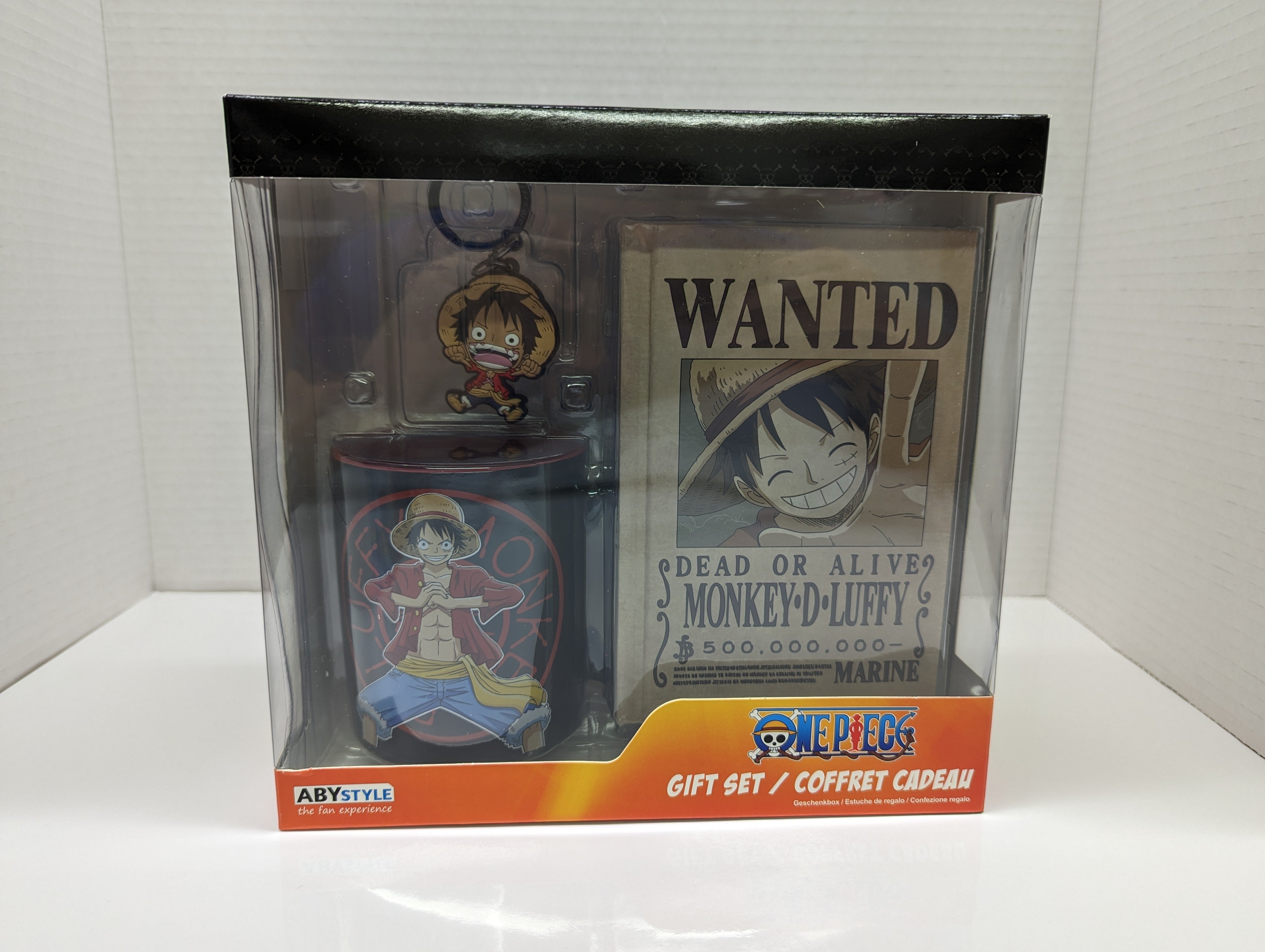 ABYstyle - One Piece - Notebook/Mug and Keychain
