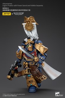 JoyToy - Warhammer 40000 - Space Marine Ultramarines Legion Praetor with Power Sword and Volkite Serpenta