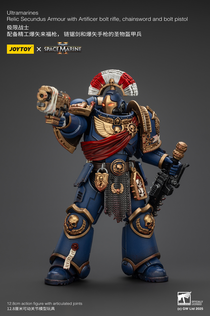 JoyToy - Warhammer 40000 - Space Marine Ultramarines Relic Secundus Armour with Artificer bolt rifle, chainsword and bolt pistol