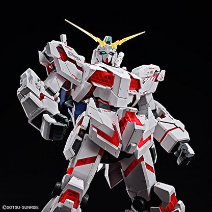 Gunpla -  MEGA SIZE 1/48 UNICORN GUNDAM (DESTROY MODE)