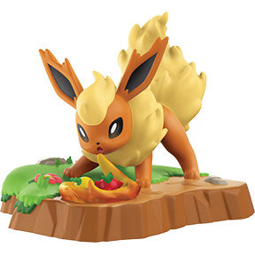 Funko Pokemon An Afternoon with Eevee & Friends Flareon 4.25-Inch Vinyl Figure
